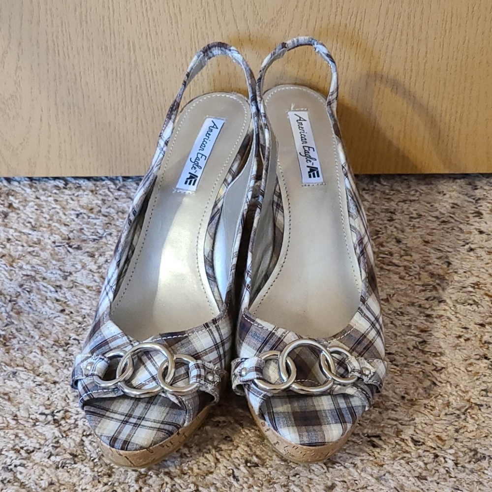 American Eagle Wedges
